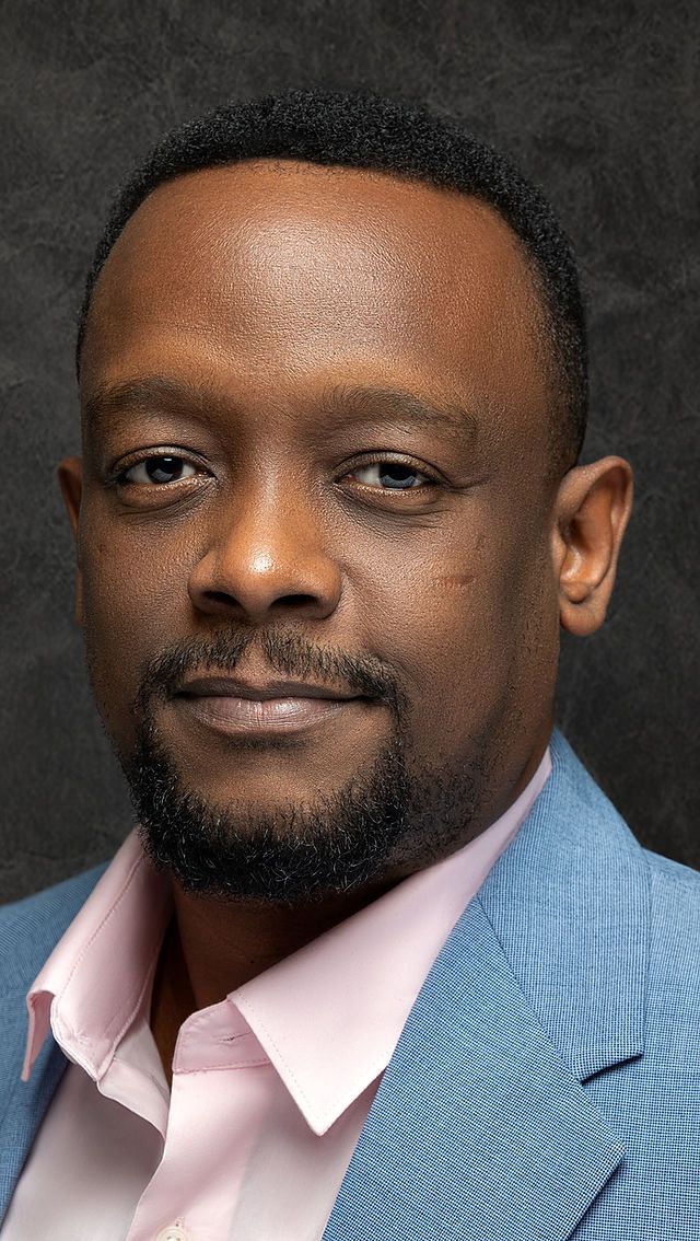 Carel PÈDRE : Quand l&rsquo;arrestation d&rsquo;un journaliste culturel devient le festival national de la malveillance haïtienne…